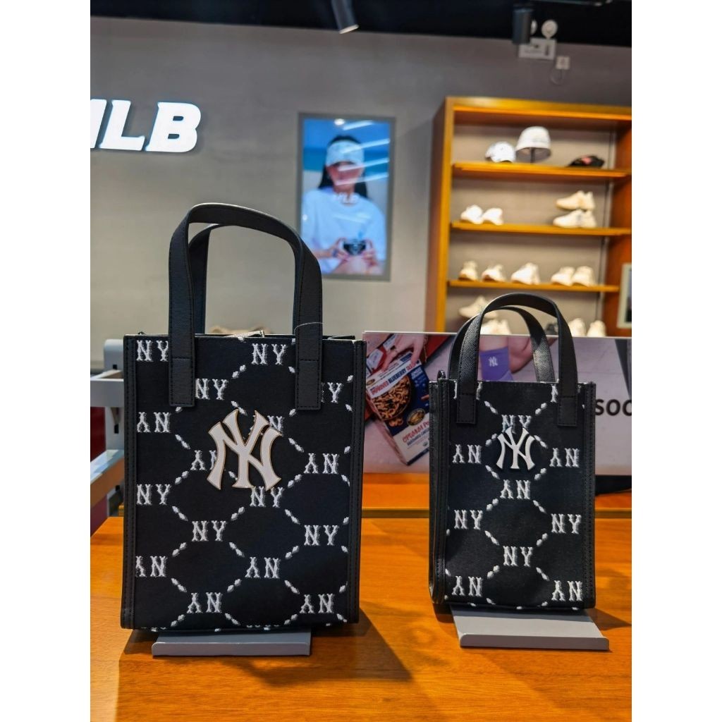 ♞,♘New ของแท้ % MLB NEW YORK YANKEES /กระเป๋าใส่มือถือ