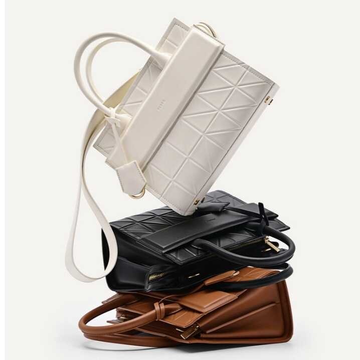 Pedro กระเป๋าถือ SNNBJH กระเป๋าสะพายไหล่ หนังวัวแท้ มีซิป