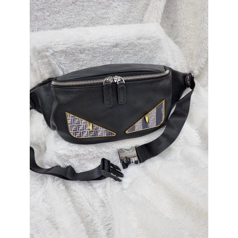 Fendi Eyes Monster Leather belt Bag กระเป ๋ าคาดเอว กระเป ๋ าหนัง กระเป ๋ าคาดเอว นําเข ้ า