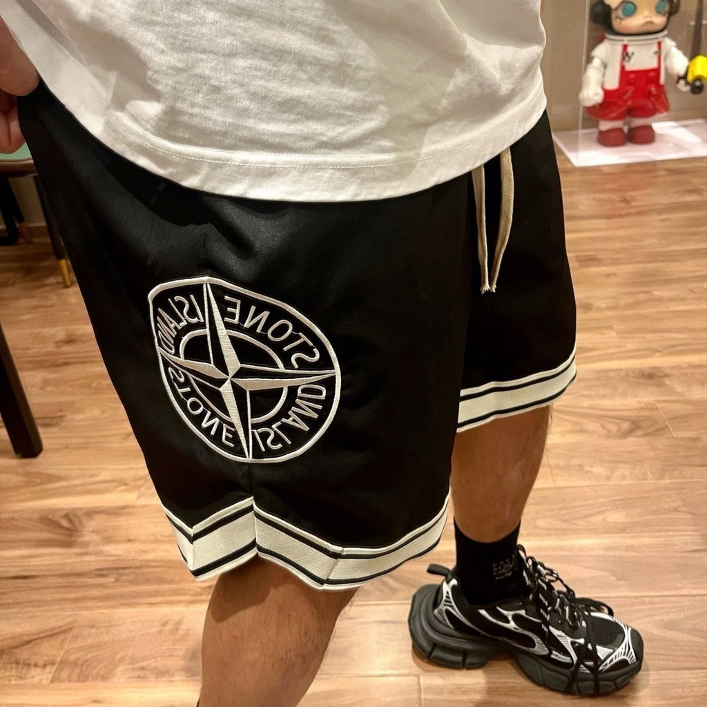 กางเกงขาสั้น ขนาดใหญ่ ปักลายโลโก้ Stone Island 2024ss สําหรับผู้ชาย