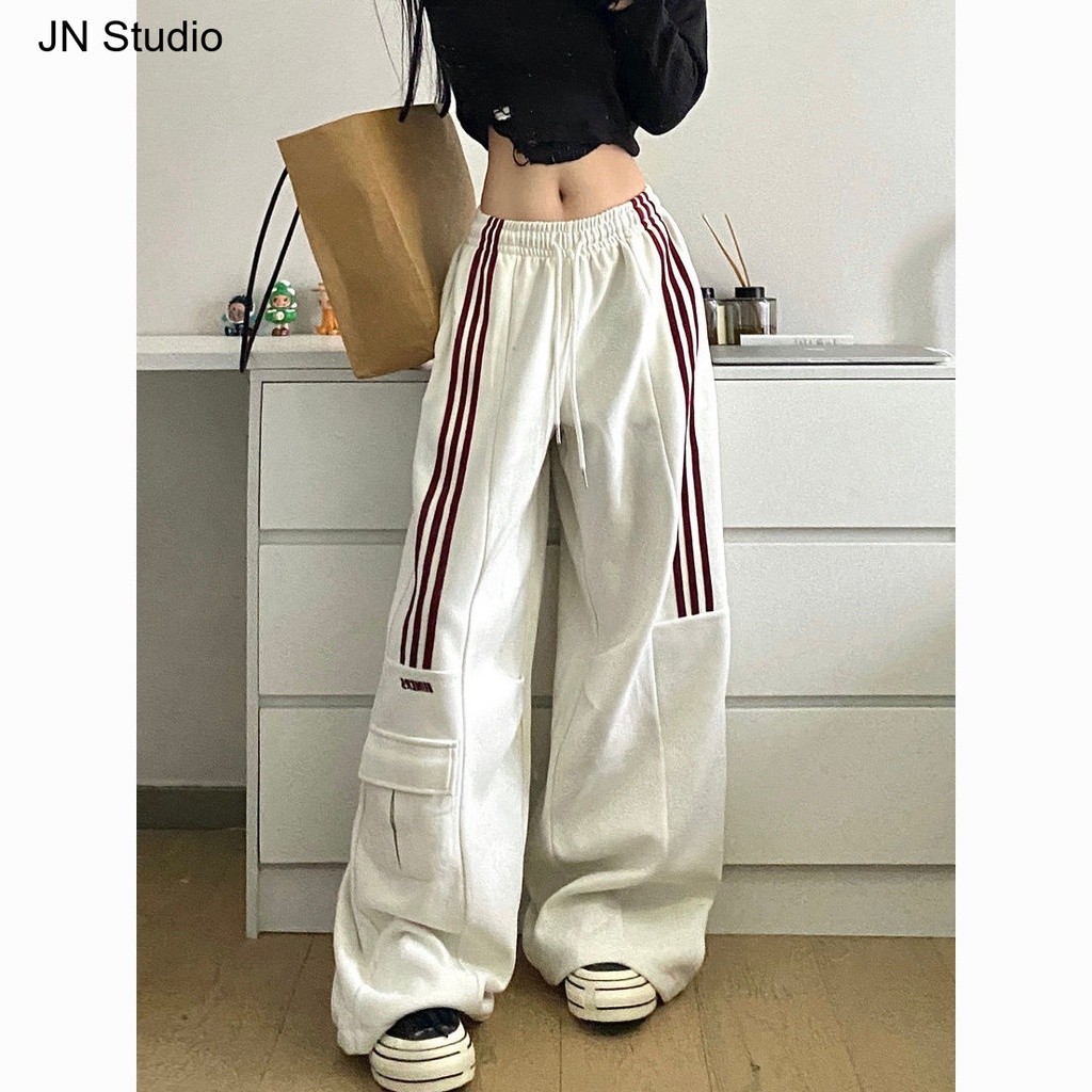 JN Studio กางเกงขายาว กางเกงคาร์โก้ผู้หญิง คาร์โก้ กางเกง มีชีวิตชีวา ง่ายๆ ทันสมัย New Style WGK23