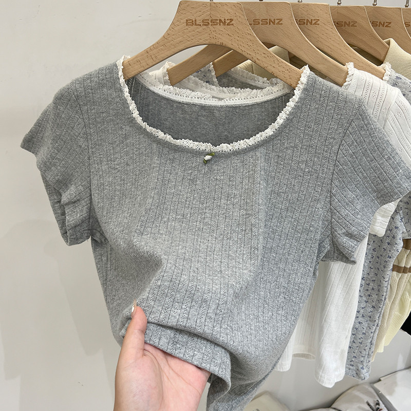 74746 เสื้อยืดแขนสั้นลูกไม้สีขาว/ดอกไม้