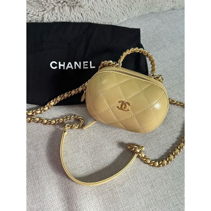 Chanel  bubble vanity bag holo31