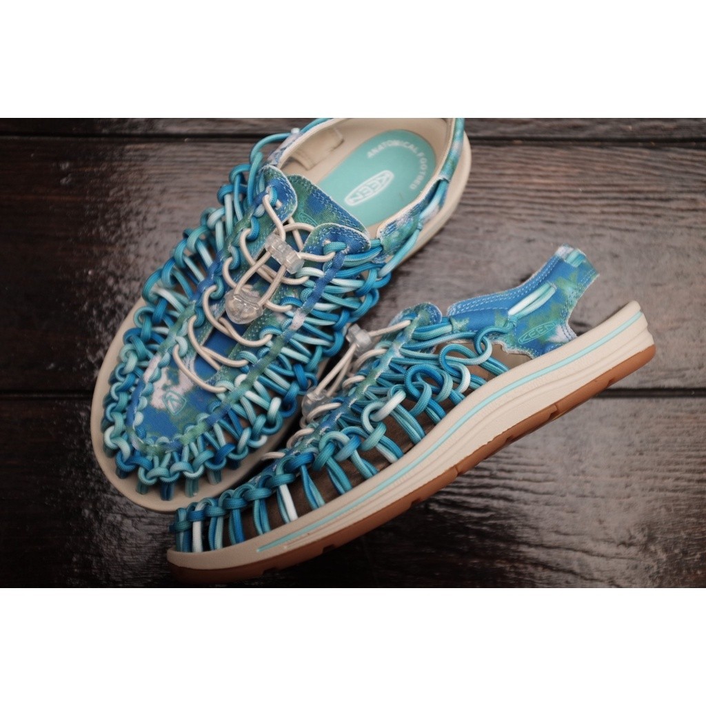 



 ♞,♘รองเท้า Keen Uneek Porcelain/Tie Dye Sandals รองเท้าเดินป่า ของแท้ ของพร้อมส่งจากไทย