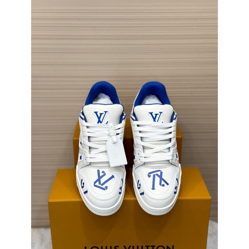 [Check Web ] Louis Vuitton Trainer รองเท ้ าผ ้ าใบสีขาวพร ้ อมโลโก ้ LV In Blue LA บน web fullbox