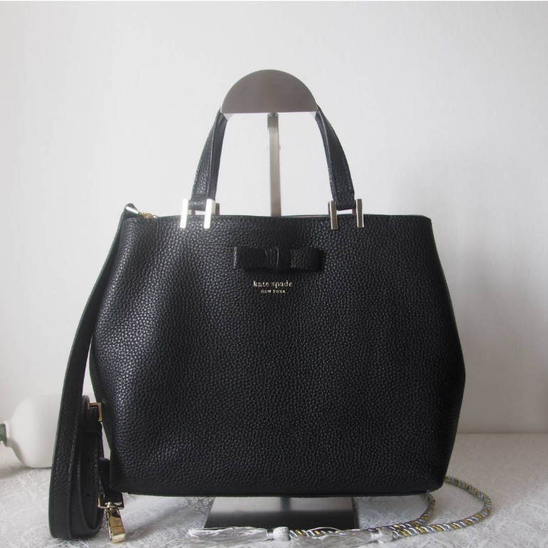 ♞แท้ พร้อมส่งมือ 1 Kate Spade WKRU5961 Pershing Street Gwyn Leather Crossbody Handbag KDI