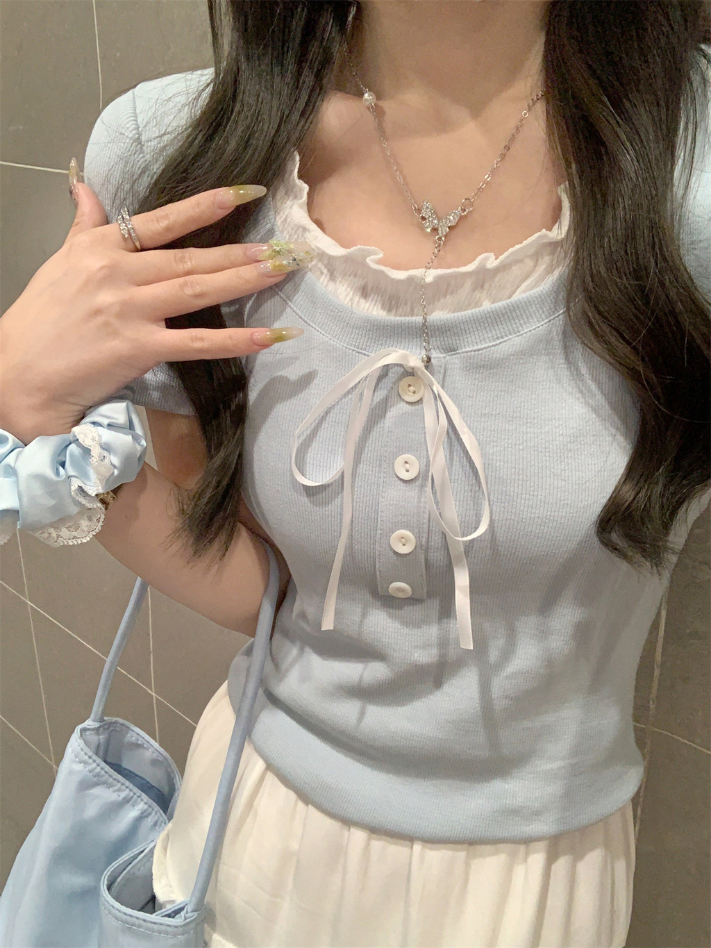 71841 เสื้อยืดแขนสั้น เข้ารูป แต่งลูกไม้ สีคอนทราสต์ สําหรับผู้หญิง