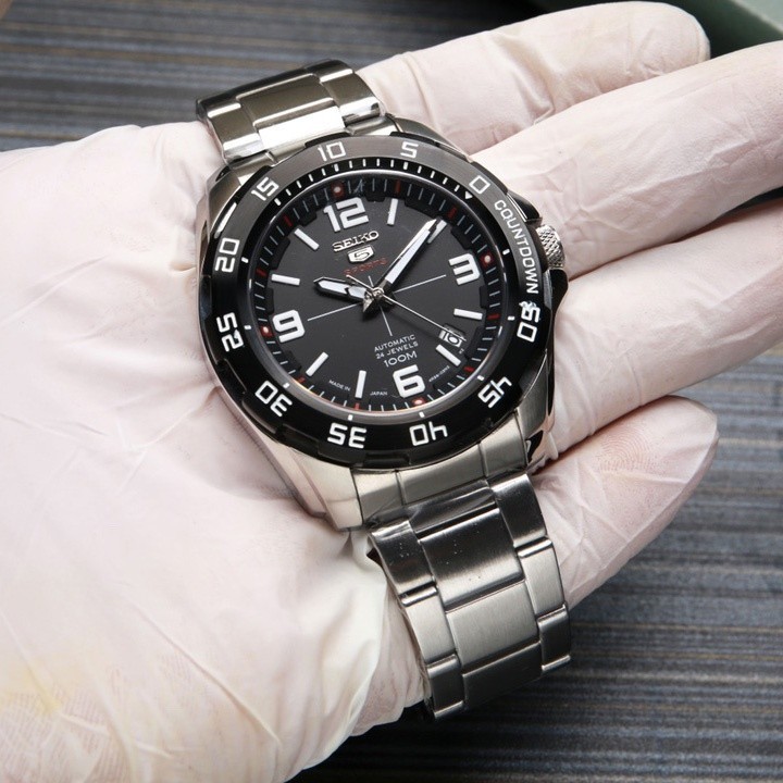 Seiko 5 SRPB79J1 นาฬิกาข้อมือควอทซ์อะนาล็อก สไตล์สปอร์ต แฟชั่นสําหรับผู้ชาย