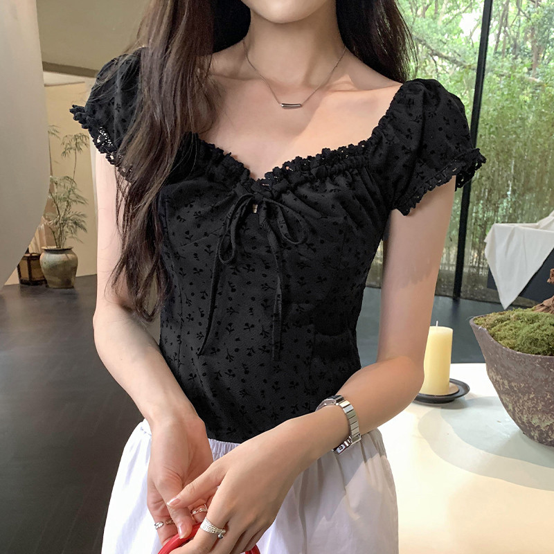 75783 เสื้อยืดผูกเชือกลูกไม้ลายดอกไม้