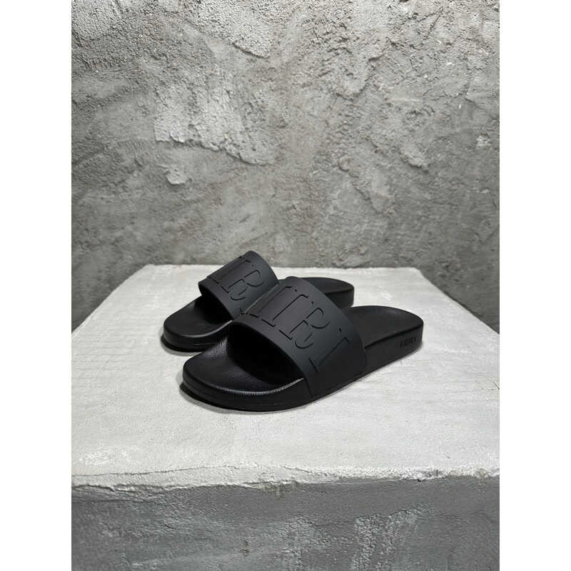 8 รองเท้าแตะ AMIRI แฟชั่นฤดูร้อน 2023