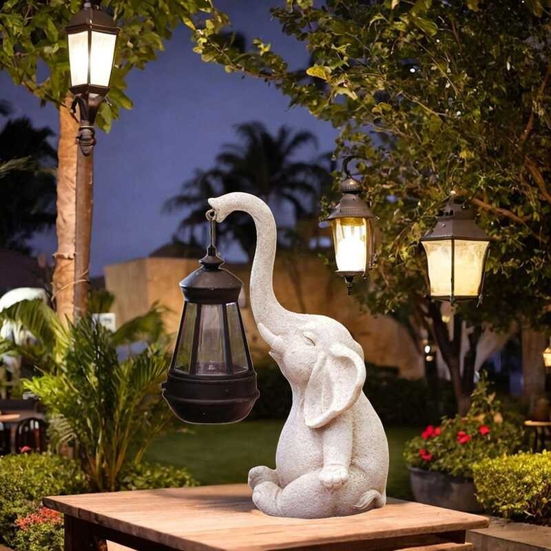 ดวงจันทร์ ONAIR รูปปั้นในสวนขนาดใหญ่พร้อมโคมไฟพลังงาน