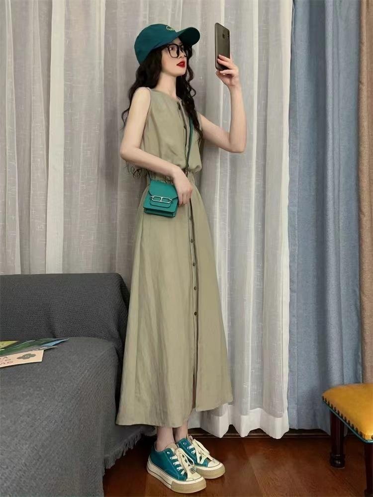 ชุดชิ้นเดียว French Tea Break ชุดเดรสแขนกุดสีเขียวผู้หญิงฤดูร้อน High-End Design Feel Chic แคบ-เอว Slimmer ดูชุดยาวกลาง
