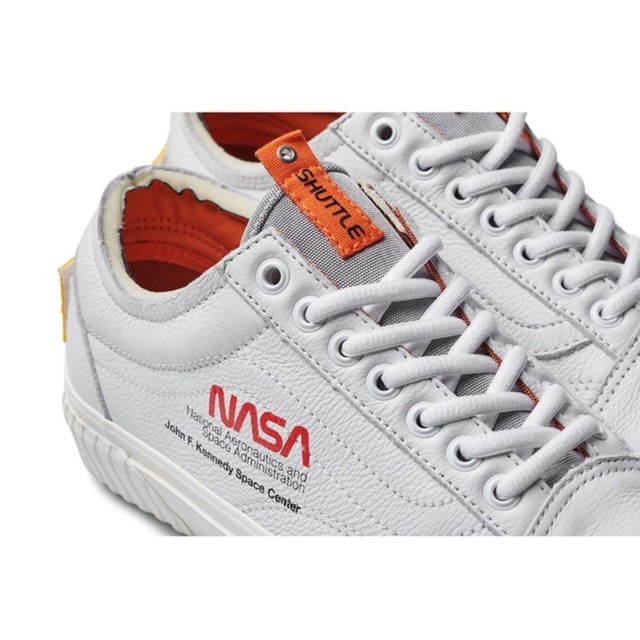 



 ♞VANS OLD SKOOL X NASA SNEAKERS สินค้ามีประกันแท้