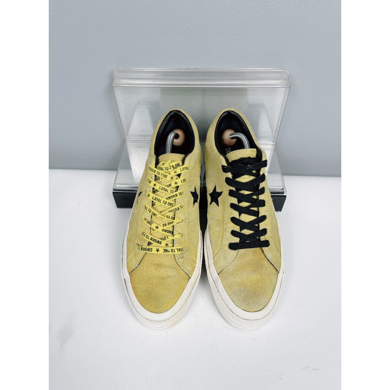 



 ♞รองเท้า Converse Sz.9us42.5eu27.5cm รุ่นOne Star OX สีเหลือง รุ่นพิเศษเชือกสลับ