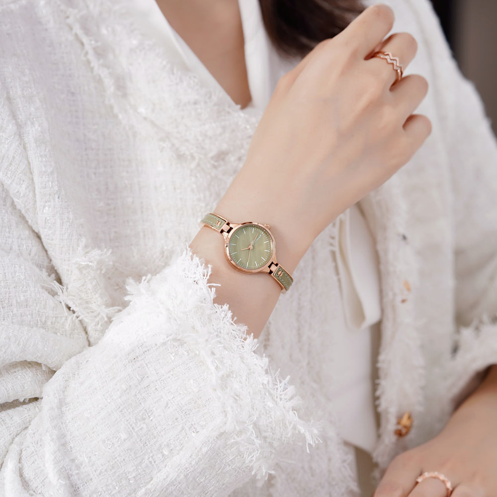 Kimio นาฬิกาผู้หญิงหรูหรา niche สร้อยข้อมือผู้หญิงนาฬิกาผู้หญิงศิลปะผู้หญิง 2024 ใหม่ฤดูใบไม้ร่วงแล
