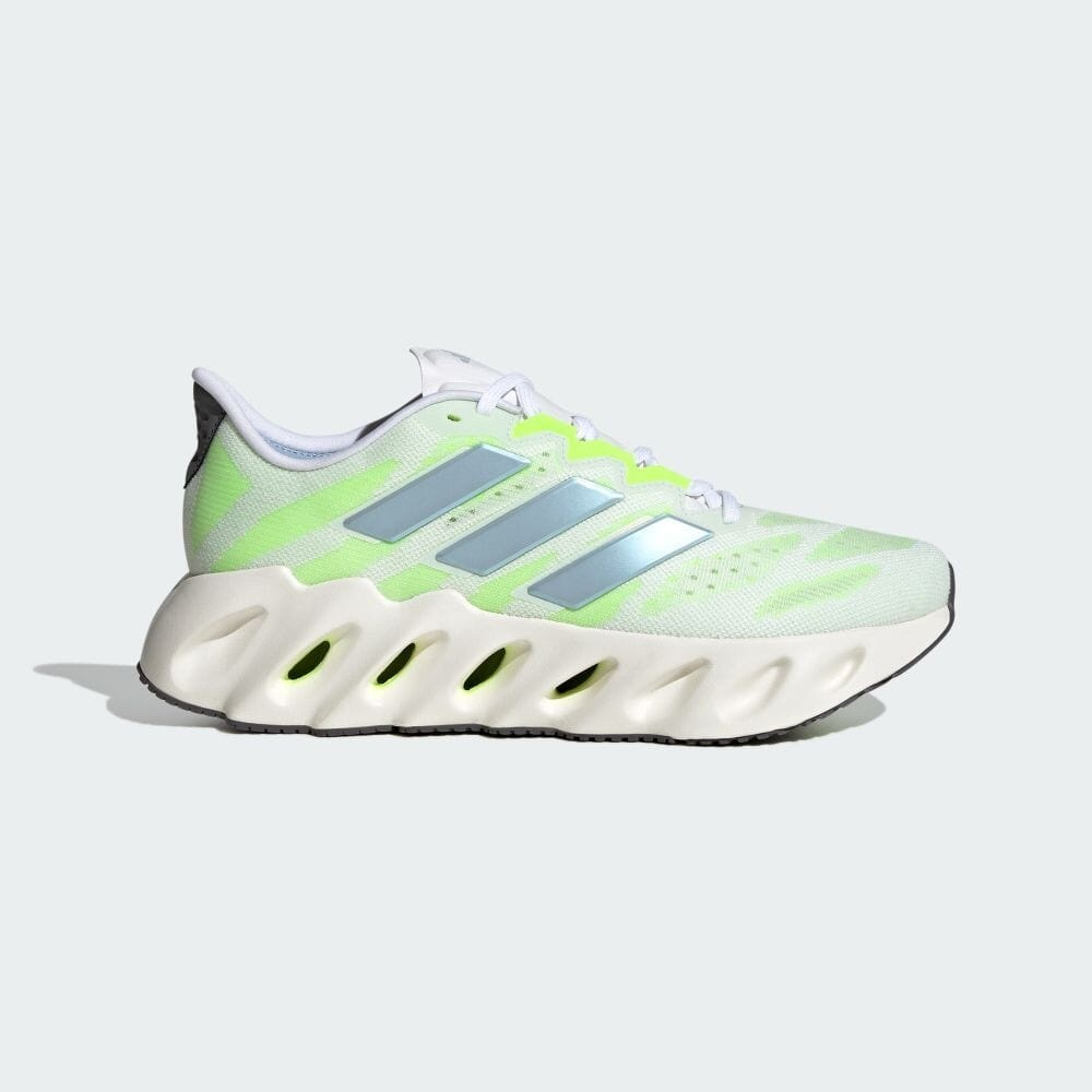 Adidas Switch Fwd รองเท้ากีฬา รองเท้าวิ่ง สีขาว สําหรับผู้ชาย Fz5621
