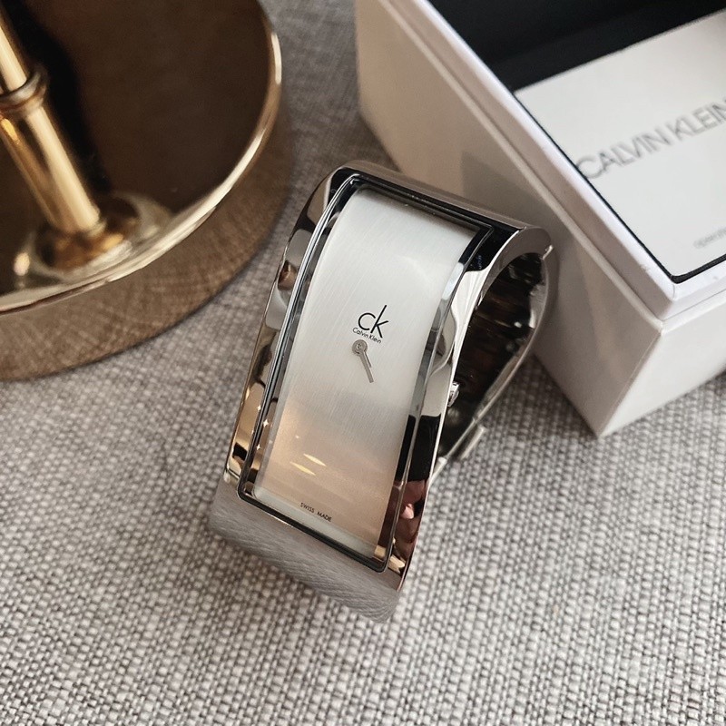 ♞ผ่อน0%แท้100% นาฬิกาข้อมือ ของแท้ Calvin Klein Women's Quartz Watch K1T24102/ K1T23101