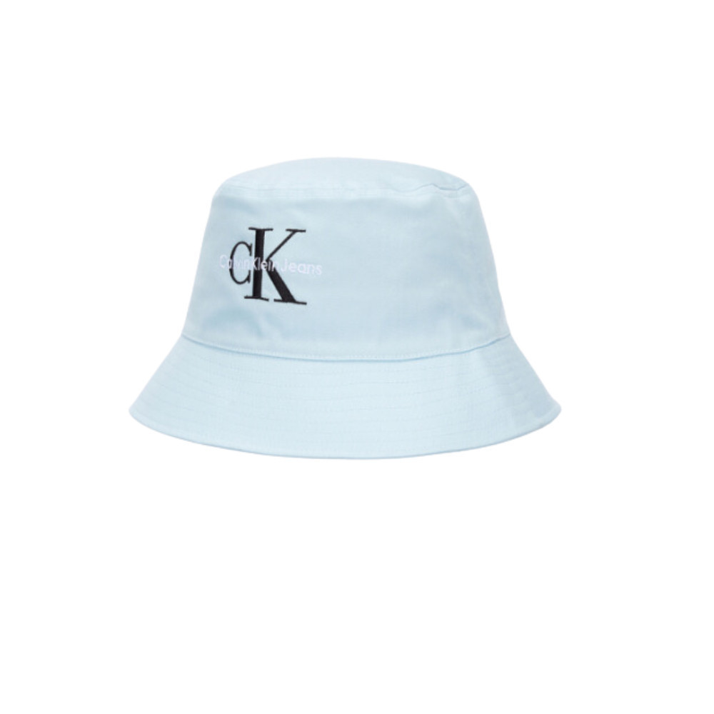 ♞,♘Calvin Klein หมวกบักเก็ตผู้ชาย รุ่น HX0306 494 ทรง MONO BUCKET HAT - สีฟ้าอ่อน