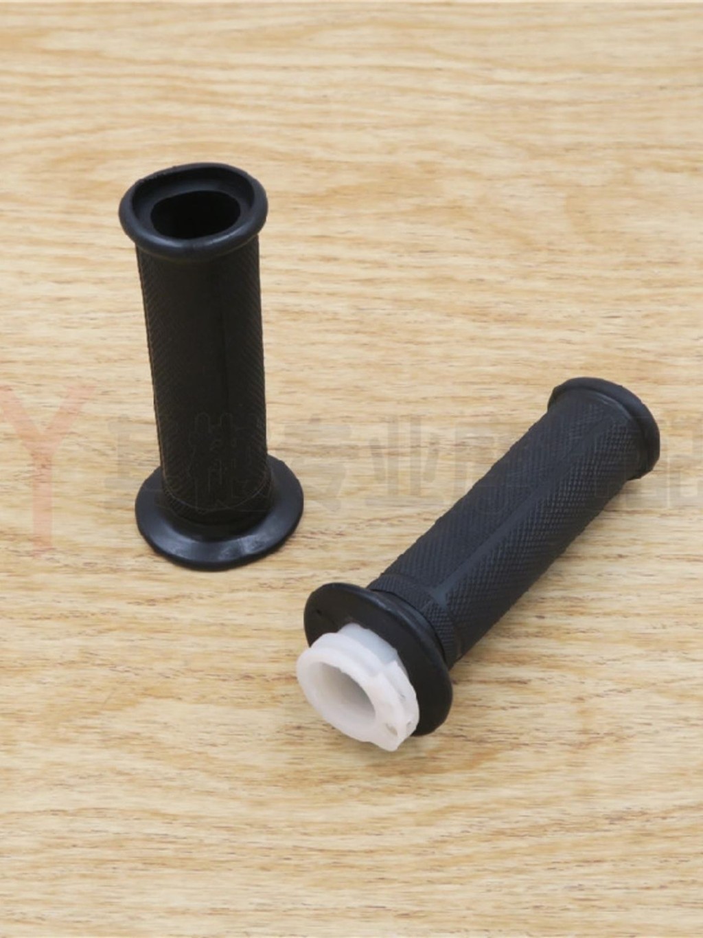 เหมาะสําหรับ Honda CBR250 CB400 CBR400 NSR250 VFR400 VT250 ที่จับคันเร่งฝาครอบยาง