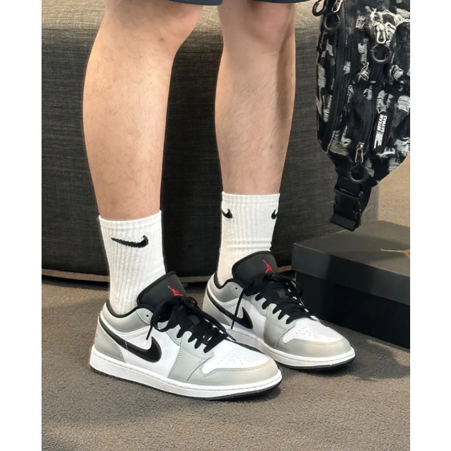 ♞ของแท้ 100 % Nike Air Jordan 1 Low Light Smoke Grey สีเทา