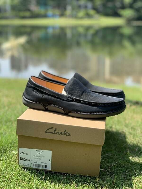 Clarks_บุรุษ Recline Free Unlined 1825 รองเท้าสบาย ๆ รองเท้าแตะผู้ชาย &amp; Loafers
