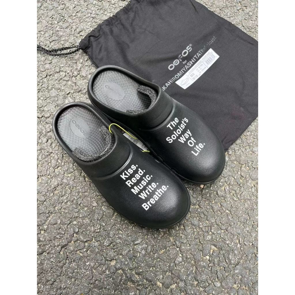 The SOLOIST. x OOFOS Miyashita Guiyu slogan รองเท้าแตะ สีดํา สําหรับผู้ชาย ผู้หญิง