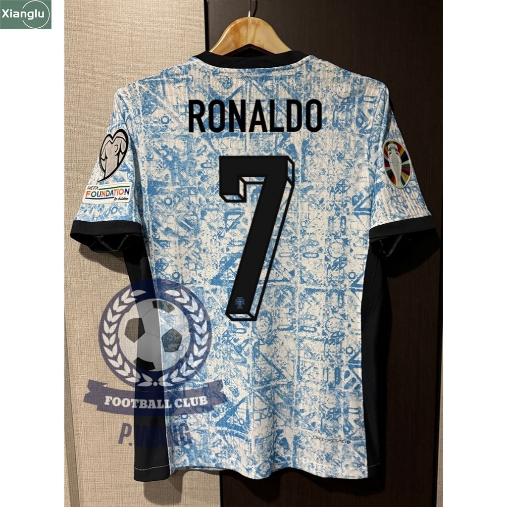 X xlu New!! เสื้อฟุตบอลทีมชาติ โปรตุเกส Away เยือน ยูโร2024 [PLAYER] เกรดนักเตะ สกรีนชื่อเบอร์นักเตะ หน้า-หลัง+อาร์มยูโร 2ข้าง