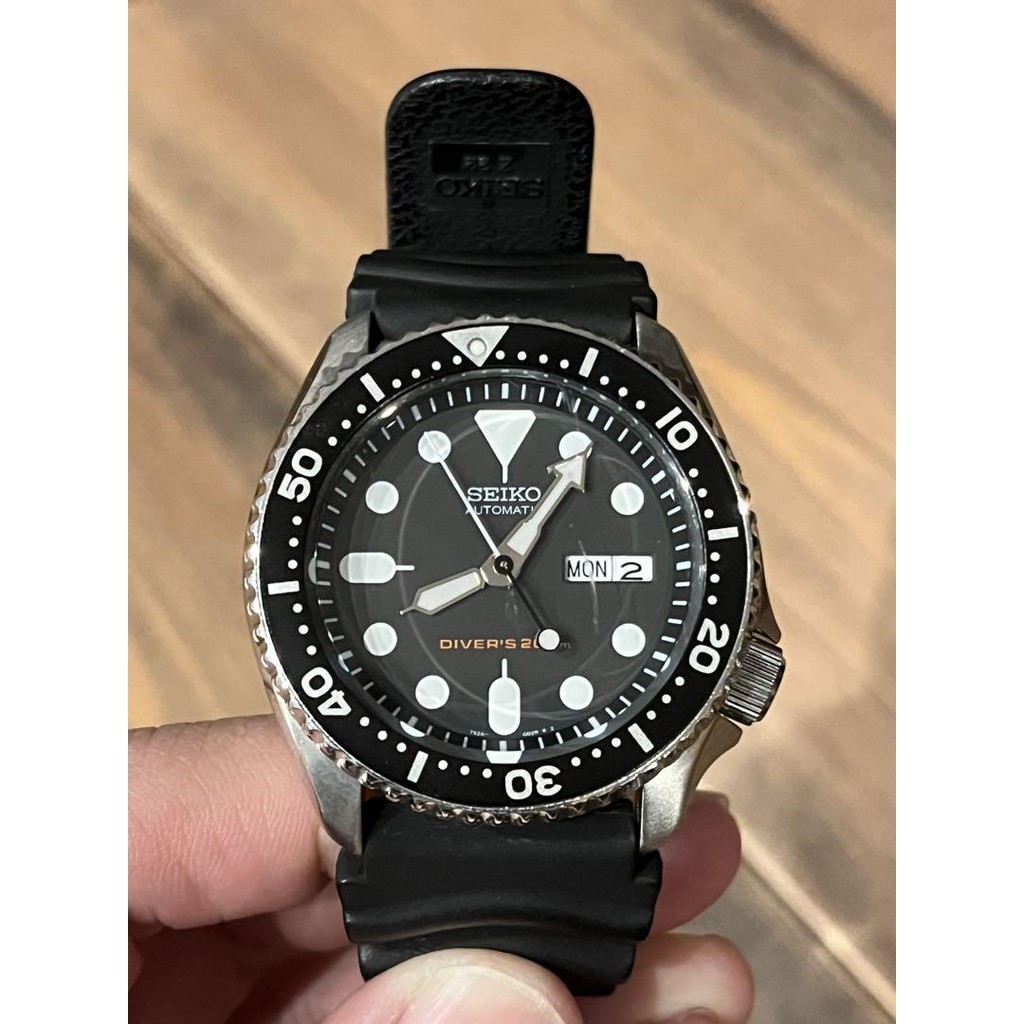 ส่งจากญี่ปุ่นของแท้ 100%SEIKO PROSPEX 7S26-0020 ไขลานอัตโนมัติ (รุ่นที่เลิกผลิตแล้ว)