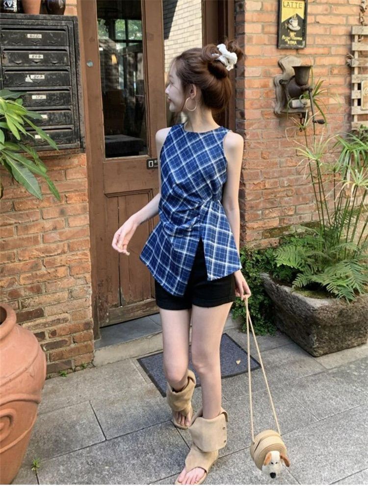 Retro คอกลมลายสก๊อตสีฟ้าเสื้อกั๊กแยกผู้หญิงฤดูร้อน Niche Design Feel All-Match Slimmer ดูจีบด้านบน - รูปที่ 6