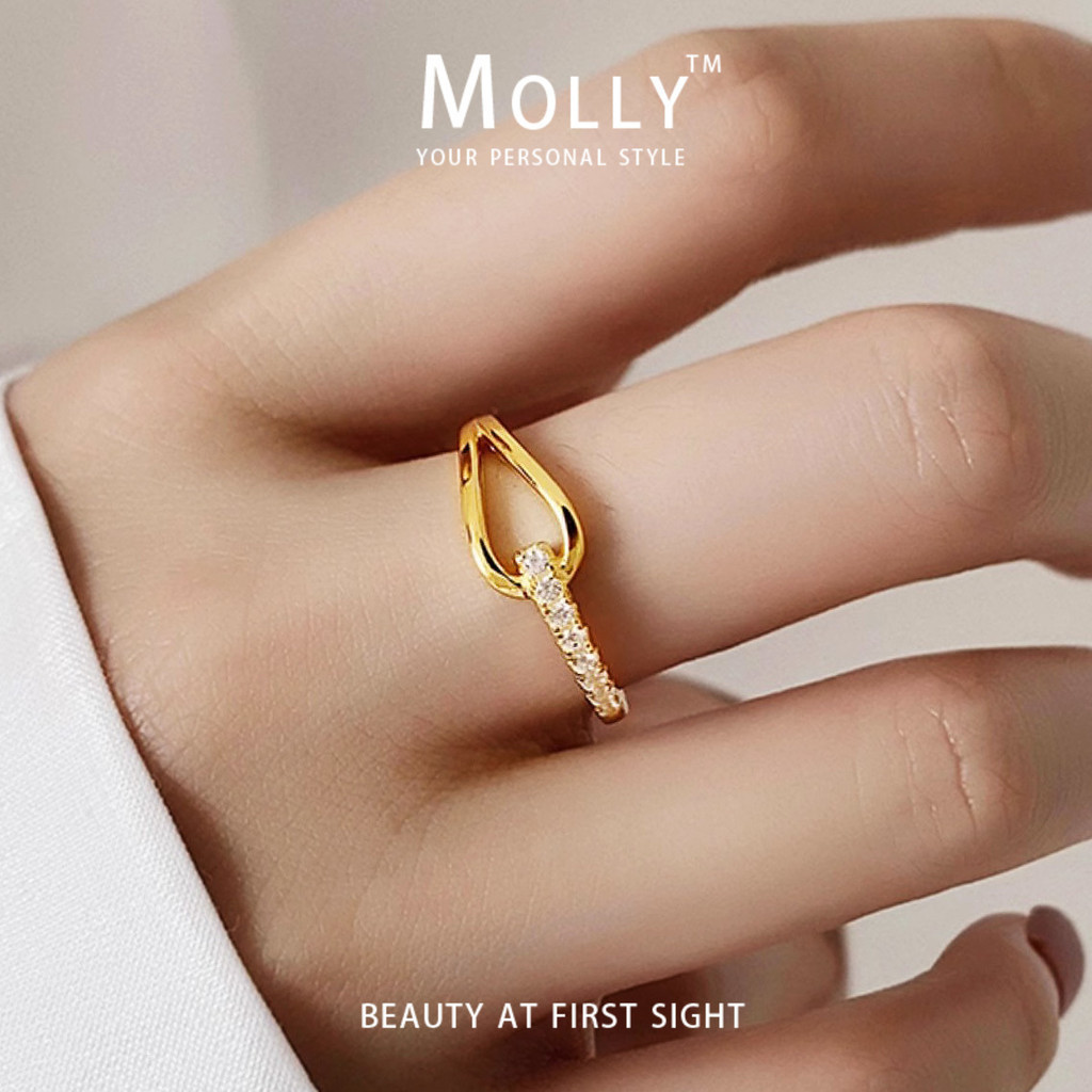 สแตนเลสสตีล Hollow Design แหวนเพชรสําหรับผู้หญิงไม่ซีดจางชุบทอง Hypoallergenic Non Tarnish Minimalist แฟชั่นเครื่องประดับ
