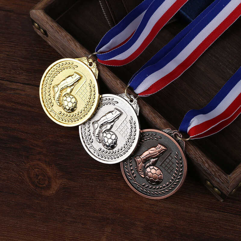 ฟุตบอลเกมการแข่งขันรางวัลเหรียญปฏิบัติกีฬาโรงเรียนที่ระลึก Gold สีบรอนซ์เงินเหรียญของที่ระลึกของขวัญ