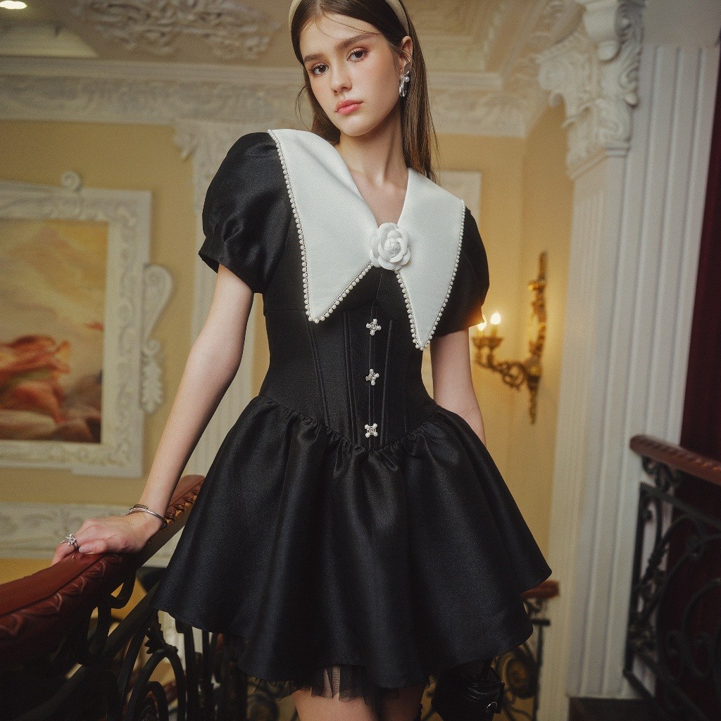 Darling.ism - Patti Dress แขนพอง burlap กลิตเตอร์สีดํา