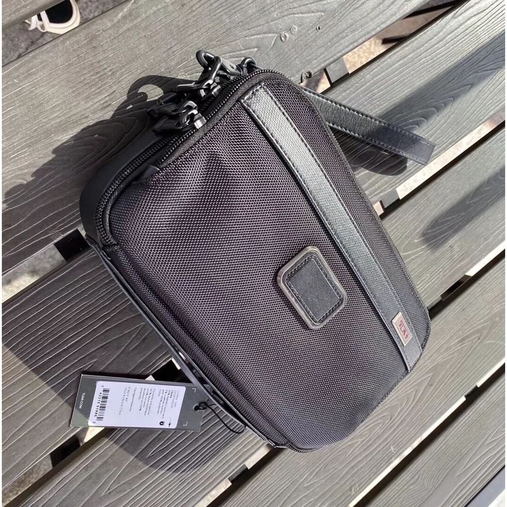 Tumi  ALPHA3 series  men's business travel zip-up toiletry bag hand bag