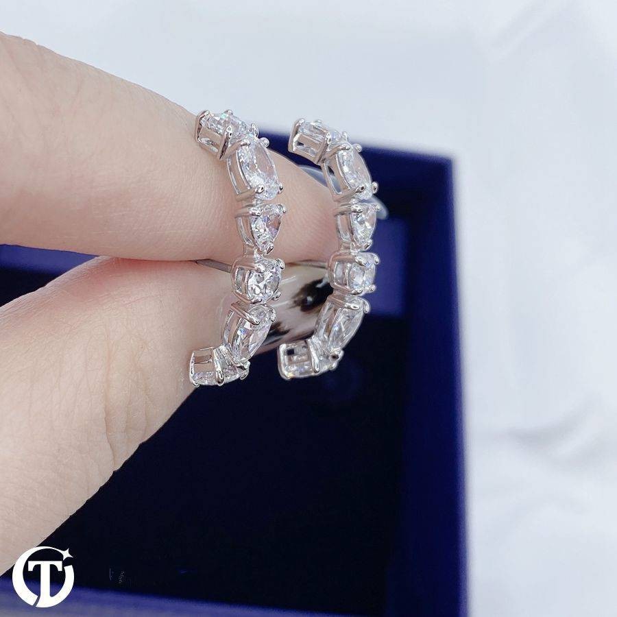 



 ♞,♘สินค้าพร้อมส่งในไทยของแท้100% Swarovski ของแท้ ต่างหูSwarovski Swarovskiต่างหู ต่างหูผู้หญิ