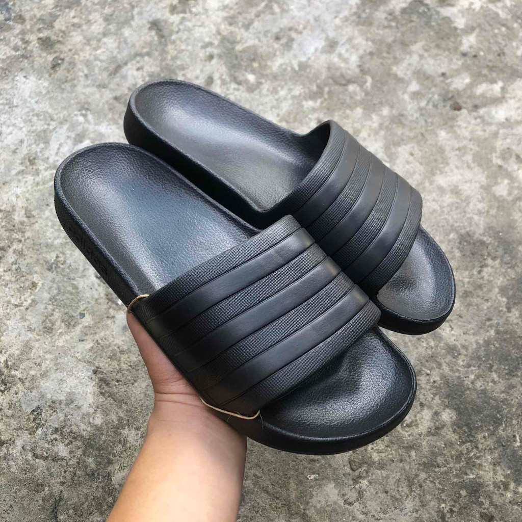 Original ADILETTE AQUA SLIDES TRIPLE BLACK [UNK ] F35550