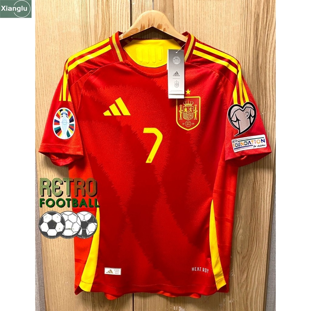 xlu เสื้อฟุตบอลทีมชาติ สเปน Home เหย้า ยูโร 2024 [ PLAYER ] เกรดนักเตะ พร้อมชื่อเบอร์นักเตะในทีมครบทุกคน+อาร์มยูโร 2ข้าง