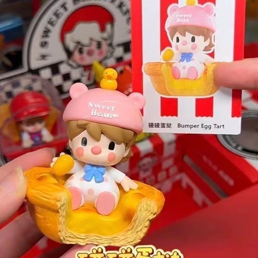 [สต๊อกพร้อมจัดส่งที่รวดเร็ว] Kfc Little Sweet Bean Doll 2024 Popmart KFC Co-Branded Hand-Made Mercha