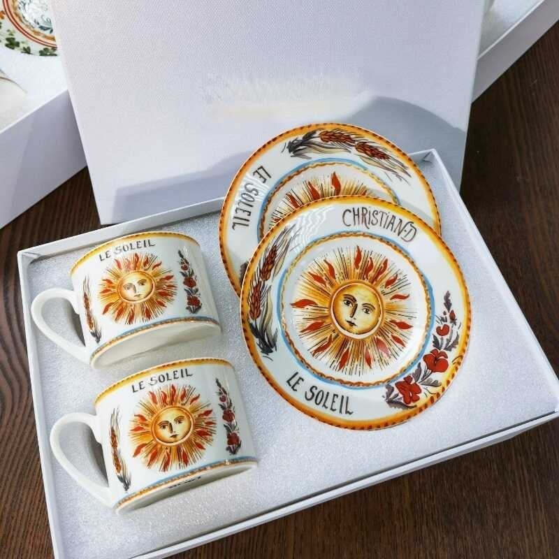 New D - 2 X Saucers/ Ceramic and Saucer Set Tea European Family Cups Coffee Cup with Gif Box