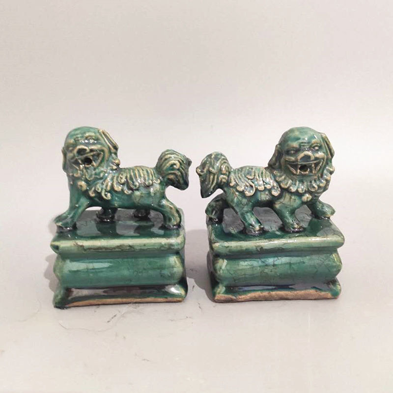 Qing Jiaqing Peacock Green Handcarved Lion Seal, A Pair of Old Goods Porcelain, Decoration, Antique