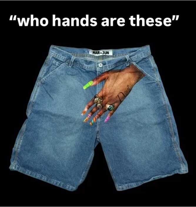 ➧ กางเกงขาสั้นมือฮิปฮอปแบบ Y2k