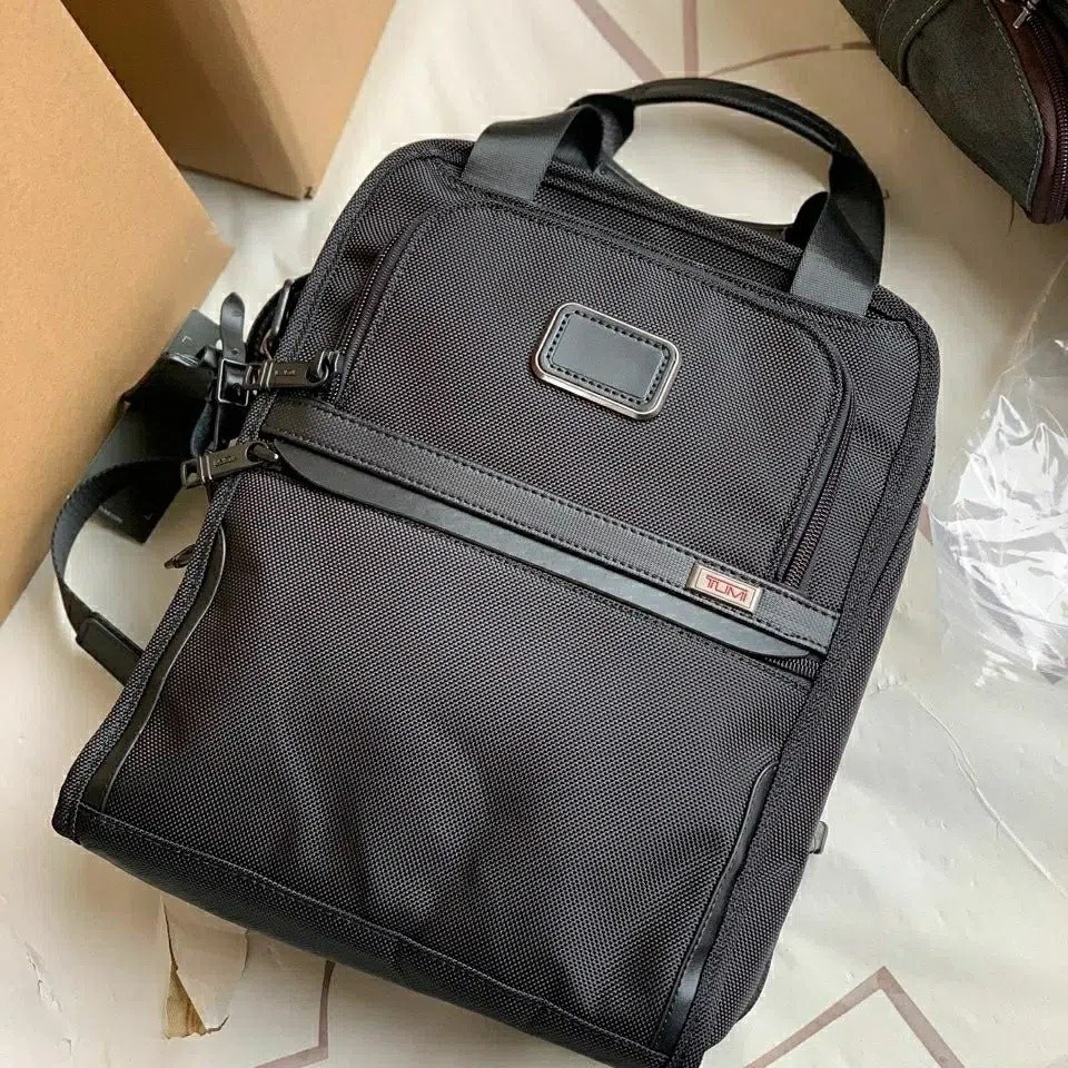 【Tumiseller.ph】【Ready Stock】
Tumi 2203117 diagonal bag men's one shoulder portable business ballis