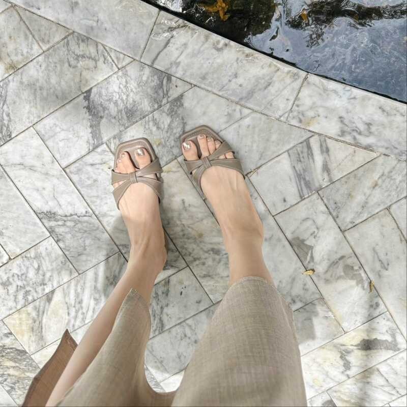 - Wynn 25twentyfives รองเท้าแตะสีคลาสสิคหรูหราสุด