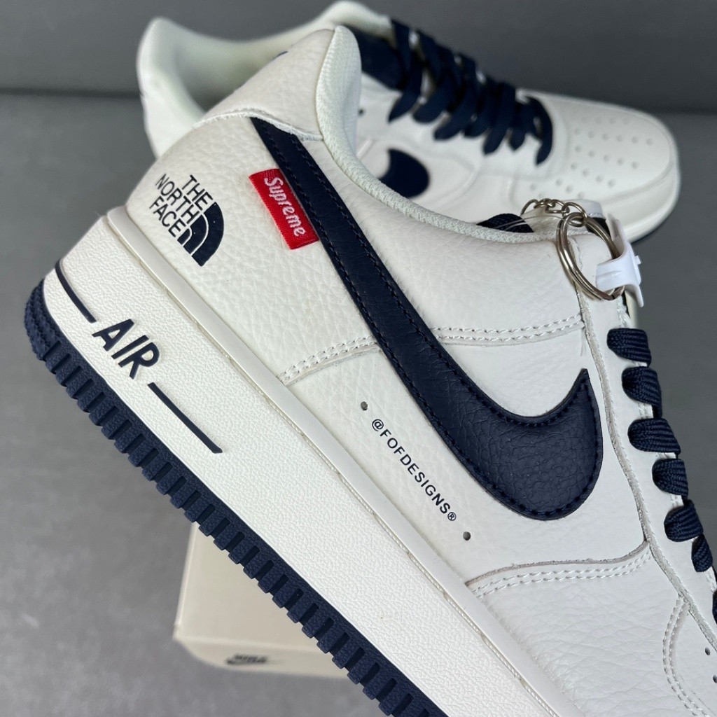 



 ♞,♘,♙The North Face x Nike Air Force 1 "Supreme" รองเท้าผ้าใบลําลอง สําหรับผู้ชาย และผู้หญิง เ