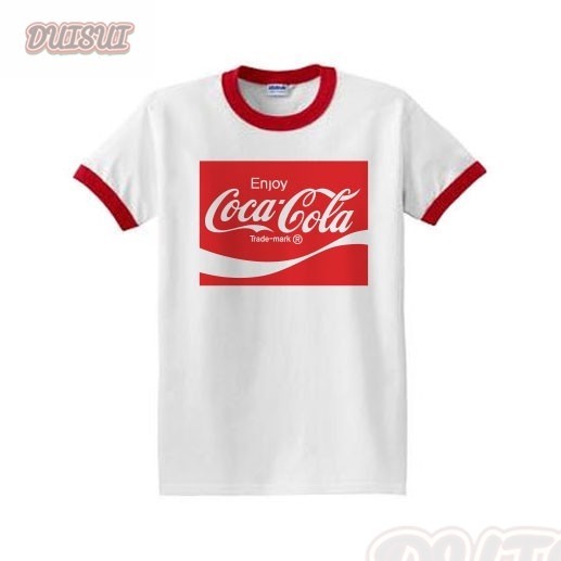 COKE COCA COLA BY GILDAN TSHIRT เสื้อยืด แขนกุ๊นแดง โค้ก แฟชั่น วินเทจ