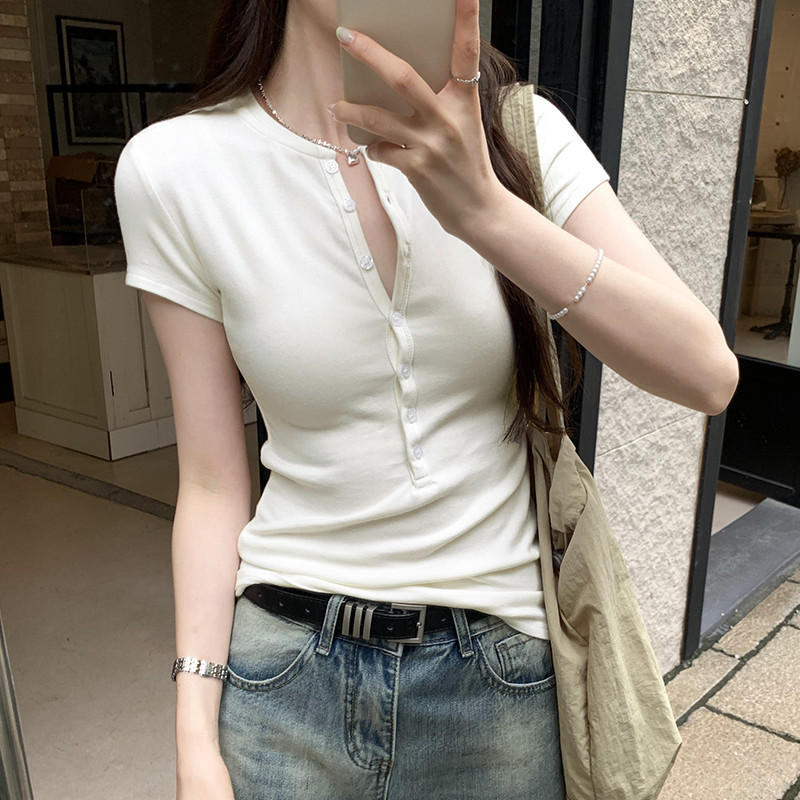 74671 เสื้อยืดแขนสั้นคอปกกระดุมหรูหราลายดอกไม้ด้านบน