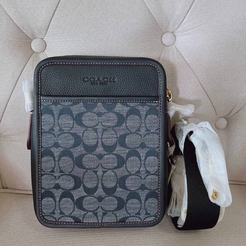 ♞,♘,♙กระเป๋าสะพายข้าง Coach Sullivan Sullivan Crossbody In Signature Chambray CG996