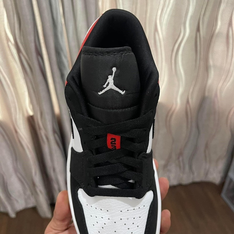 



 ♞,♘,♙NIKE Air Jordan 1 Low Black Toe สินค้าถ่ายจากงานจริง ของแท้100%