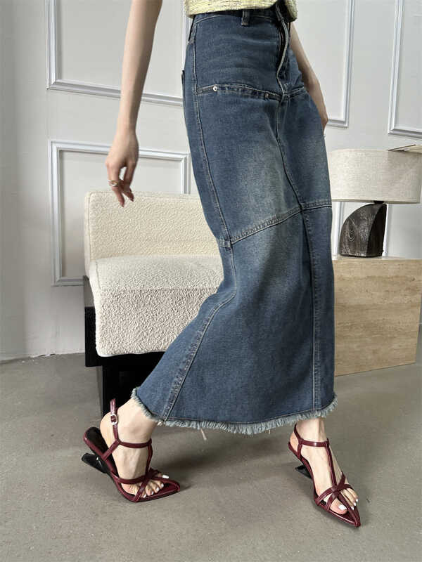 2024 Women's Sandals New Western Style Fashionable Dress Retro Wedge High Heels Casual