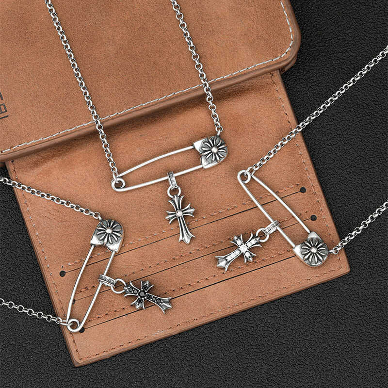 Chrome&Hearts สร้อยคอเข็มกลัดรูปกางเขนทันสมัยทำจาก