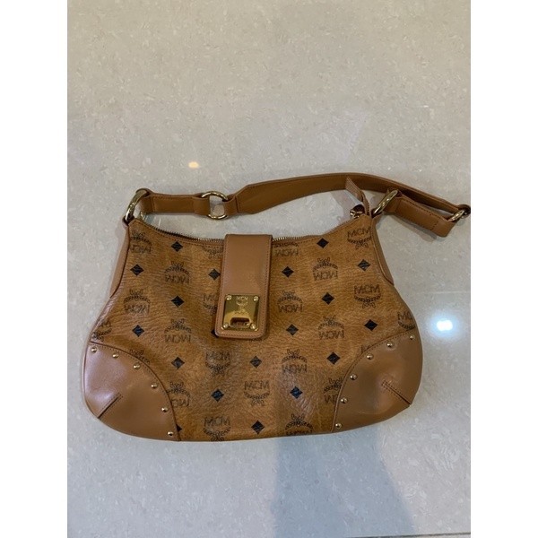 ♞กระเป๋า MCM hobo bag (เอ็มซีเอ็ม)